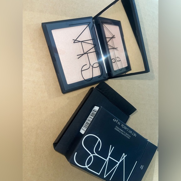 NARS Highlighting powder - choose your shade - Picture 7 of 13
